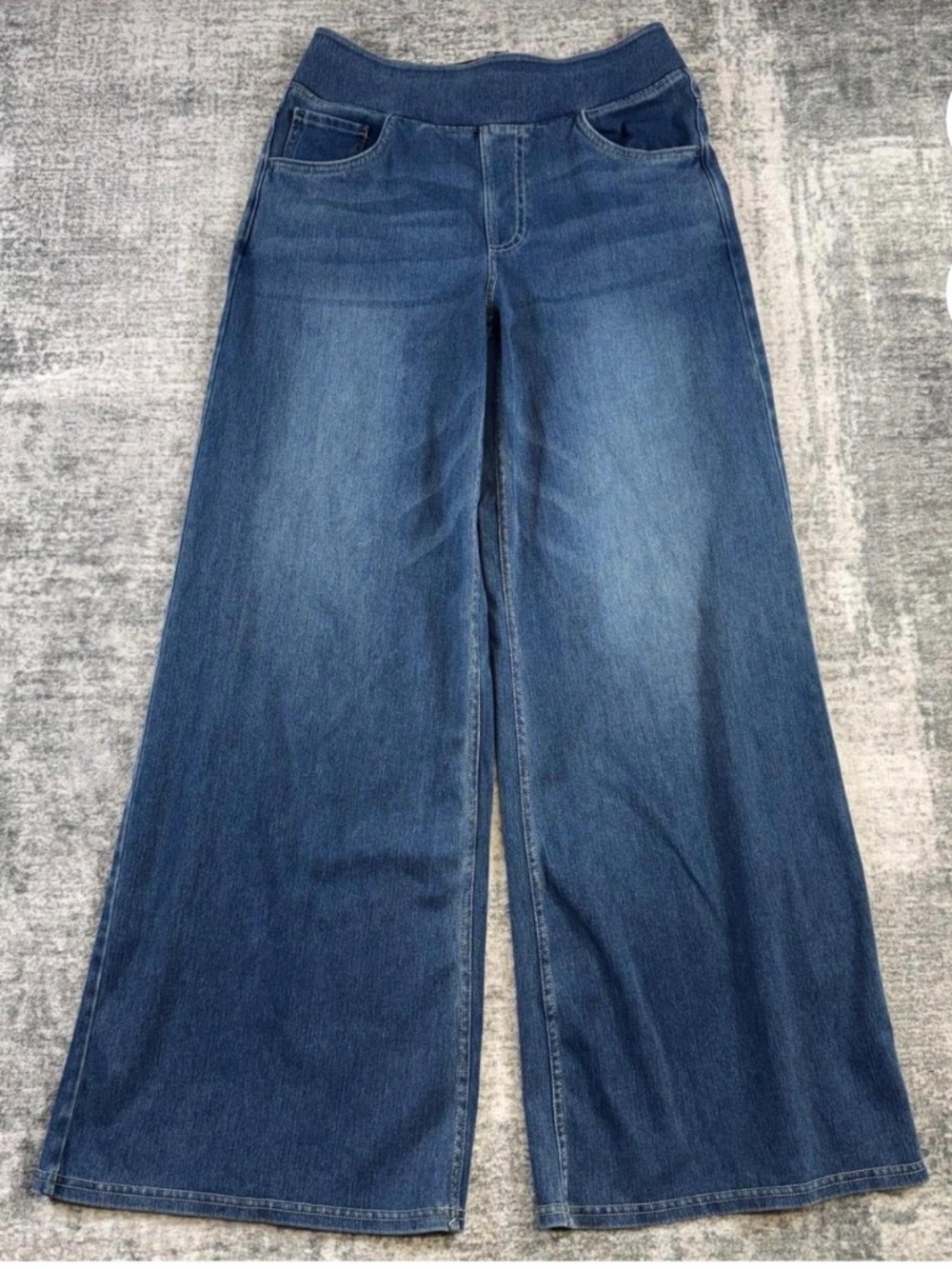 HALARA Flex Wide Leg High Waisted Pockets Pull On Jeans Size Medium NWT